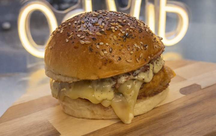 Burger savoureux et frais Montpellier